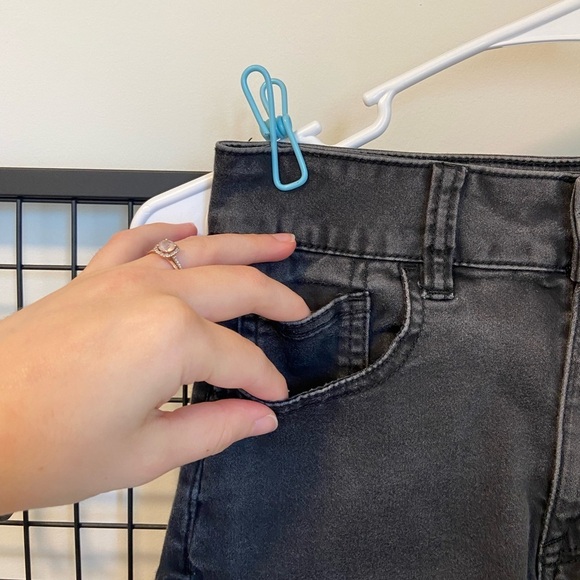 EUC | American Eagle Outfitters women’s denim shorts — size 0 - Picture 2 of 6